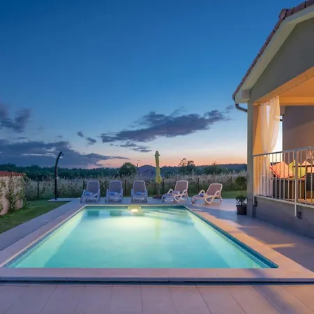Holiday home Family House With Private Pool And Playground