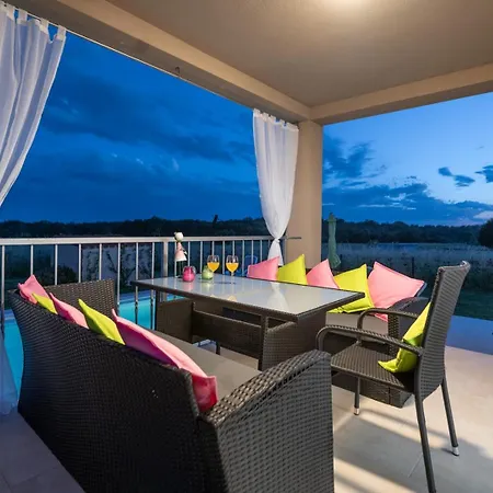 Holiday home Family House With Private Pool And Playground *