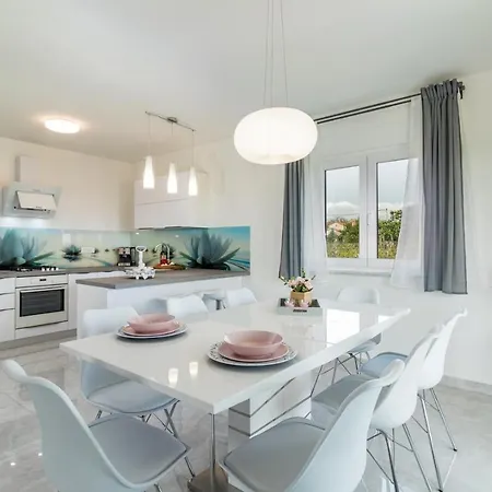 Holiday home Family House With Private Pool And Playground