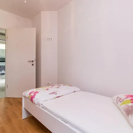 Holiday home Family House With Private Pool And Playground Barban