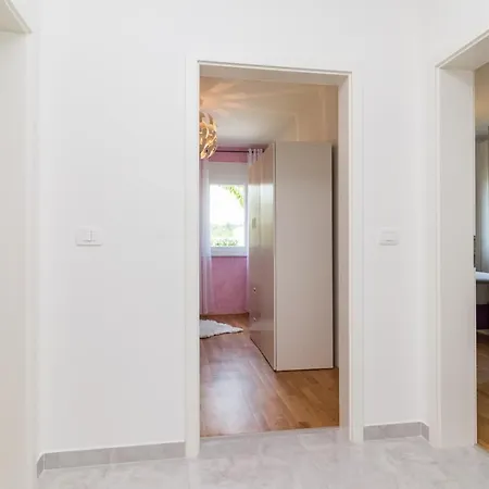 Holiday home Family House With Private Pool And Playground