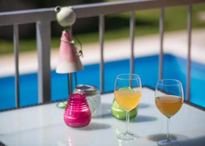 Family House With Private Pool And Playground 펜션