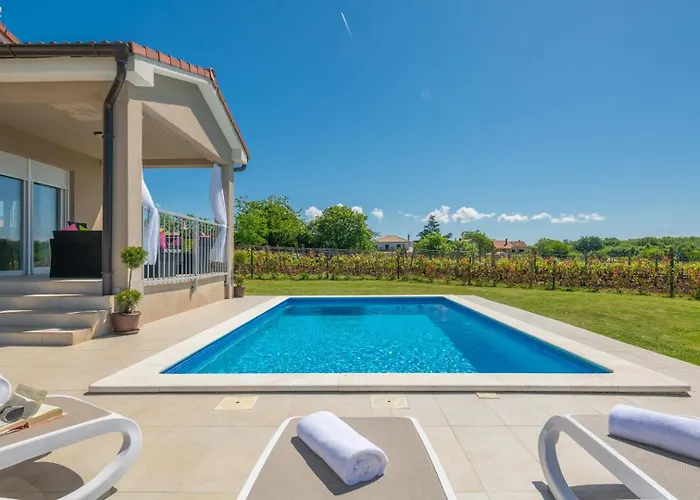 Family House With Private Pool And Playground *