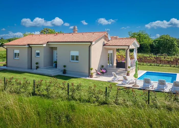 Family House With Private Pool And Playground * Barban