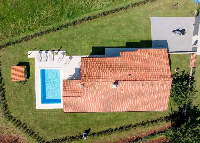 Family House With Private Pool And Playground *