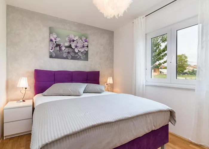 Family House With Private Pool And Playground *